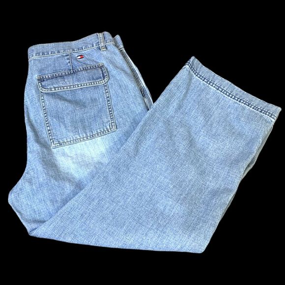 Womens Sz 14 Tommy Hilfiger Denim Blue Crop Jeans Light Wash Pockets - Picture 1 of 12